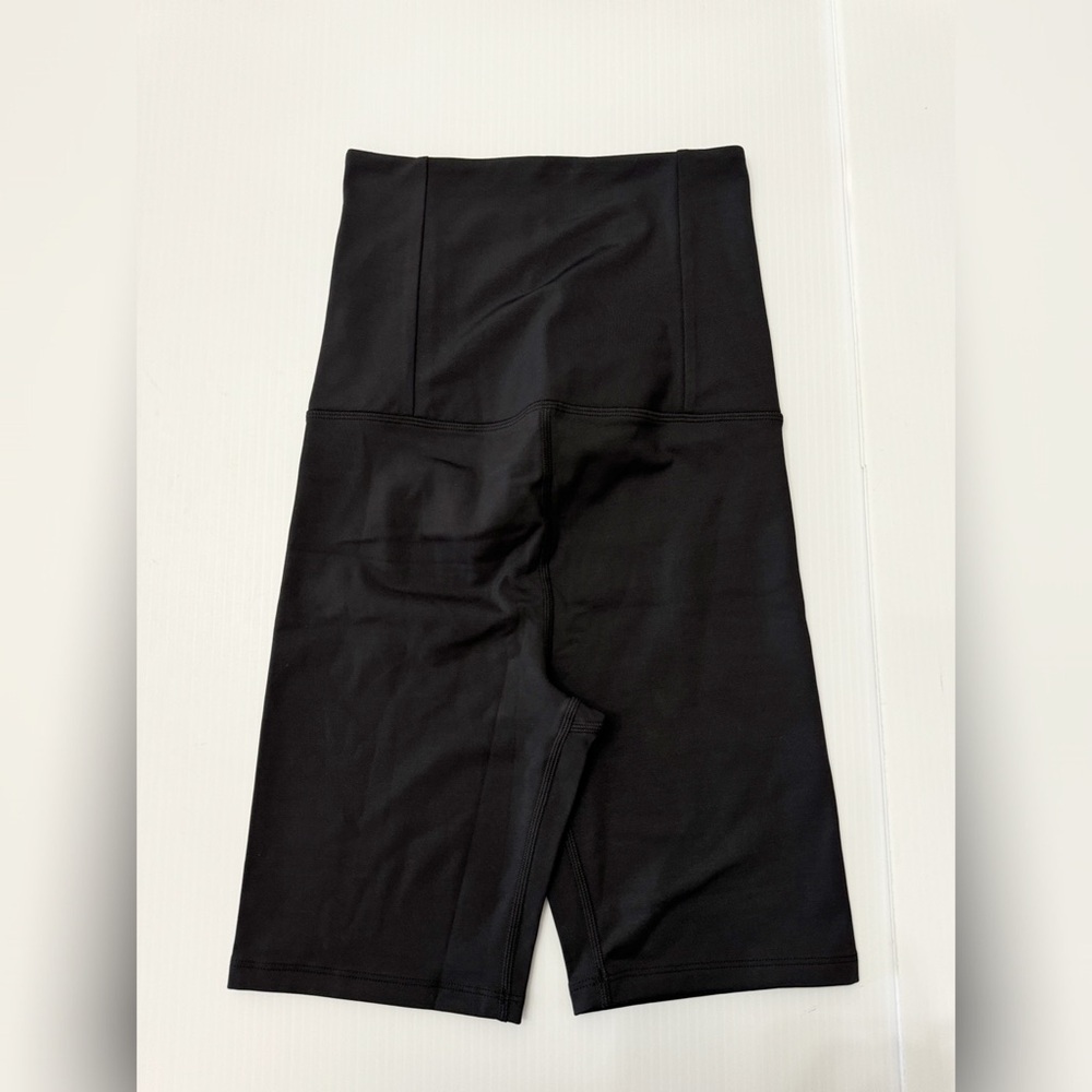 Girlfriend Collective NWOT Black Seamless Maternity Bike Shorts - XXS